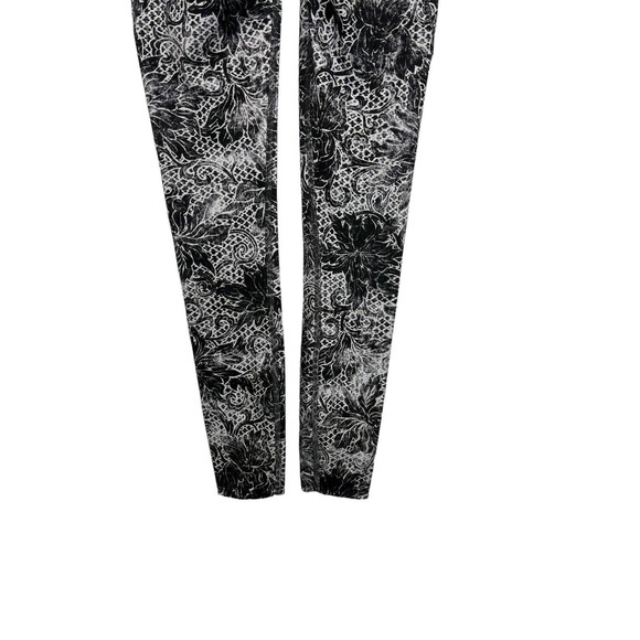 Lululemon Fast Free 7/8 Tight Size 2 Serigraph Starlight Black Floral Print 25" - Picture 6 of 10